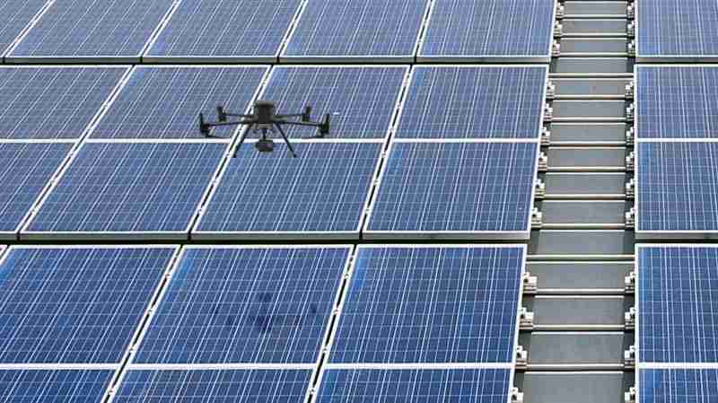 william威廉中文官网以无人机搭配IR Sensor热显像技术进行全方面模块健检，，，，有效降低人力成本并提升发电量