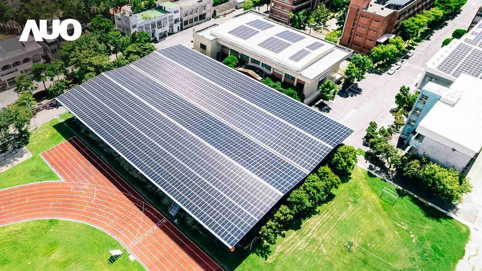 william威廉中文官网SunSteel光电整合型浪板具备快速安装、、、、轻量化优势,,,可提升15%发电效能,,,通过国际IEC与台湾VPC认证安全、、、、防漏、、、耐候标准